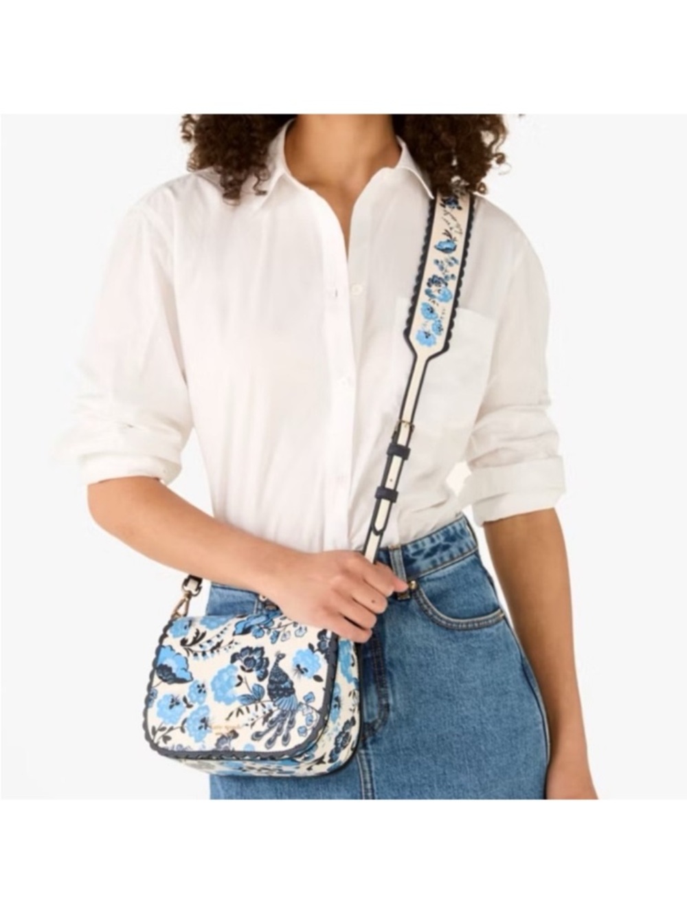 Kate Spade Blue and White Embroidered Floral Adjustable Strap Blue Vase - Picture 3 of 13
